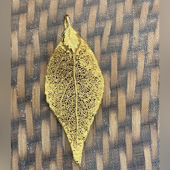 Ethereal Handmade 14K gold Leaf Pendant - Picture 2 of 2